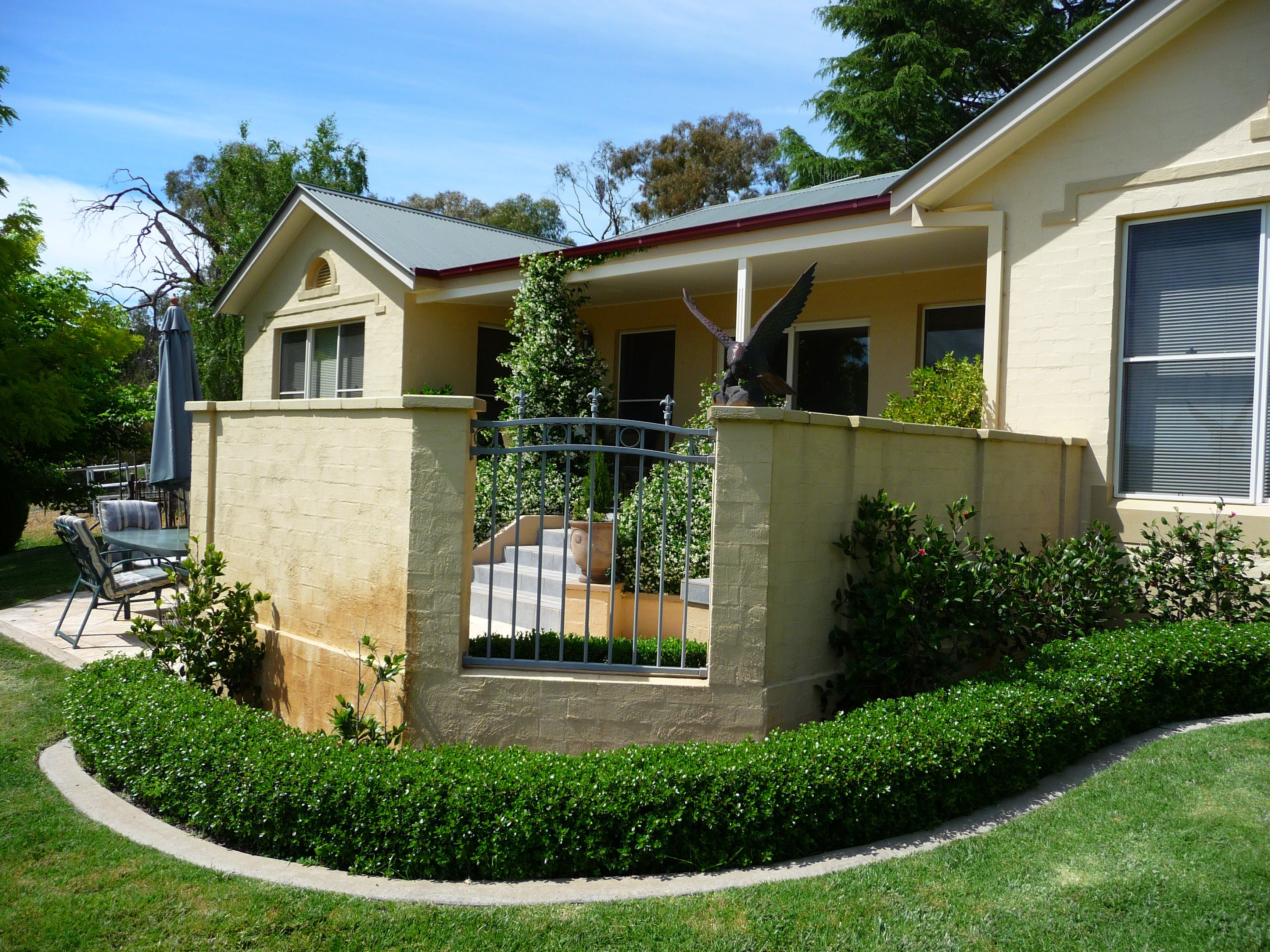 Lochinvar Luxury Cottages Accommodation Bathurst New South