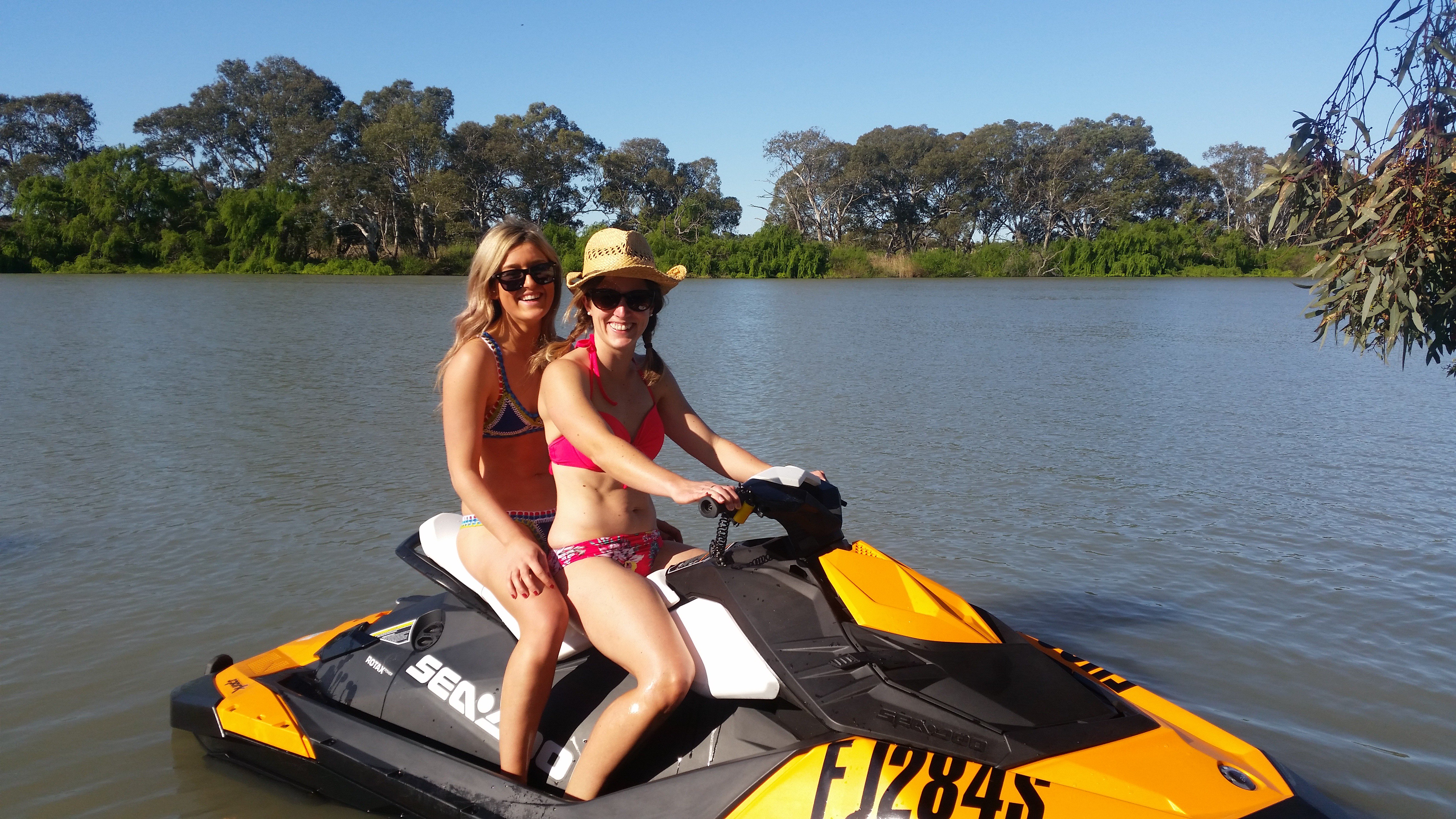 Freedom Boat Hire Transport Hire Murray Bridge East 