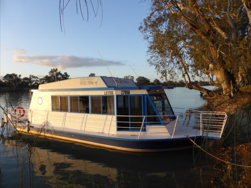 river wren houseboats transport hire murray bridge south