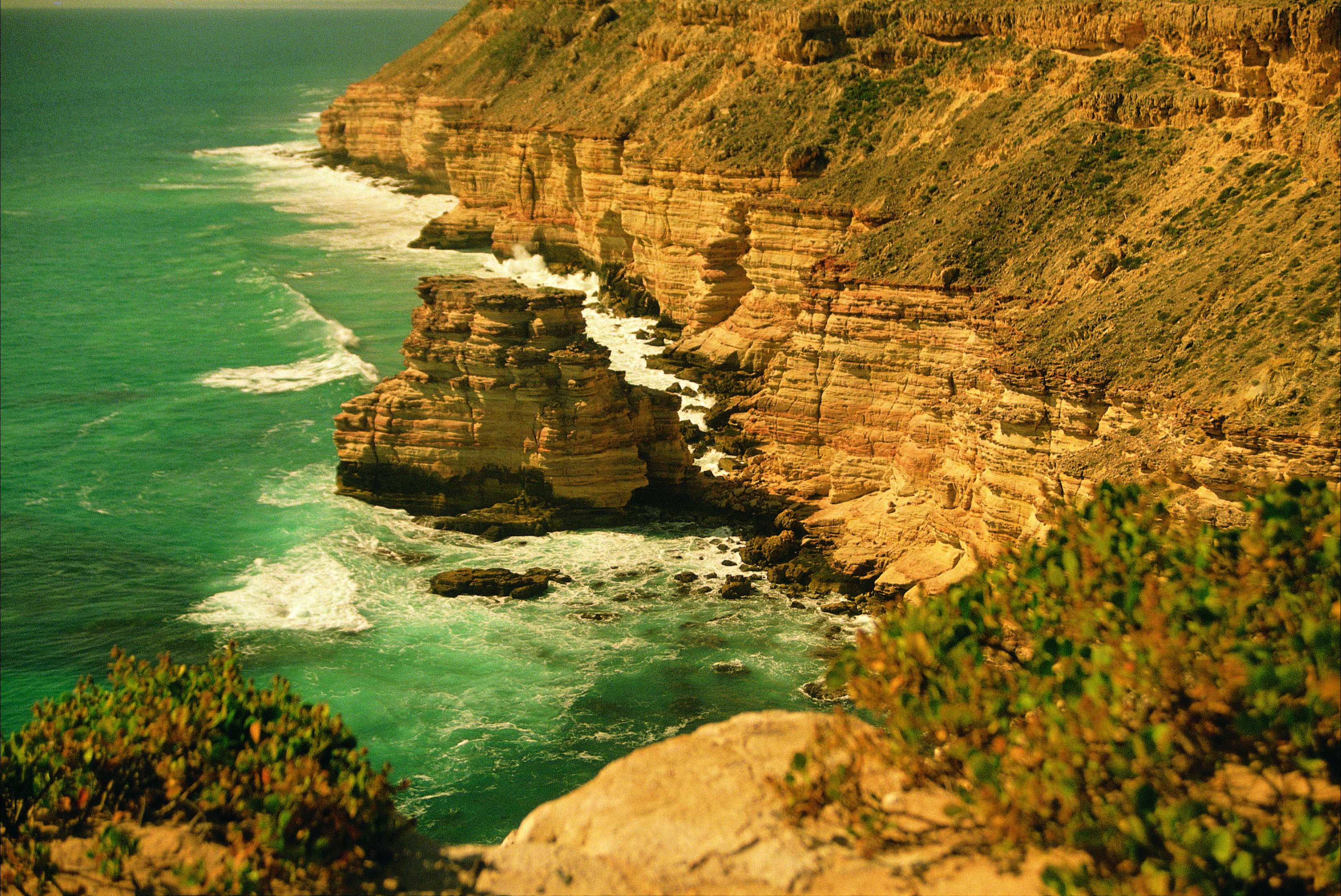 Island Rock and Natural Bridge | Attraction Tour | Kalbarri | Western ...