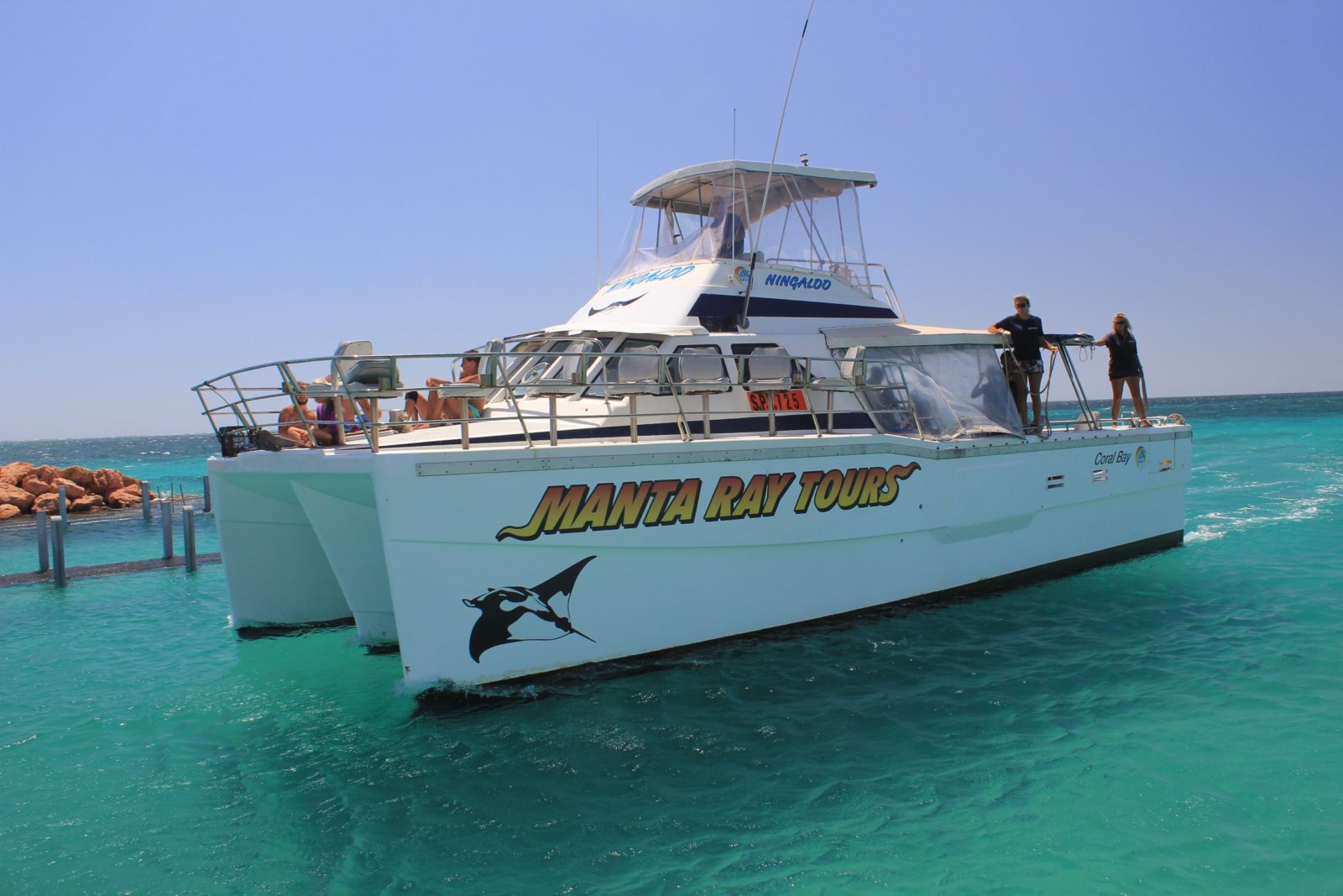 ningaloo coral bay tours